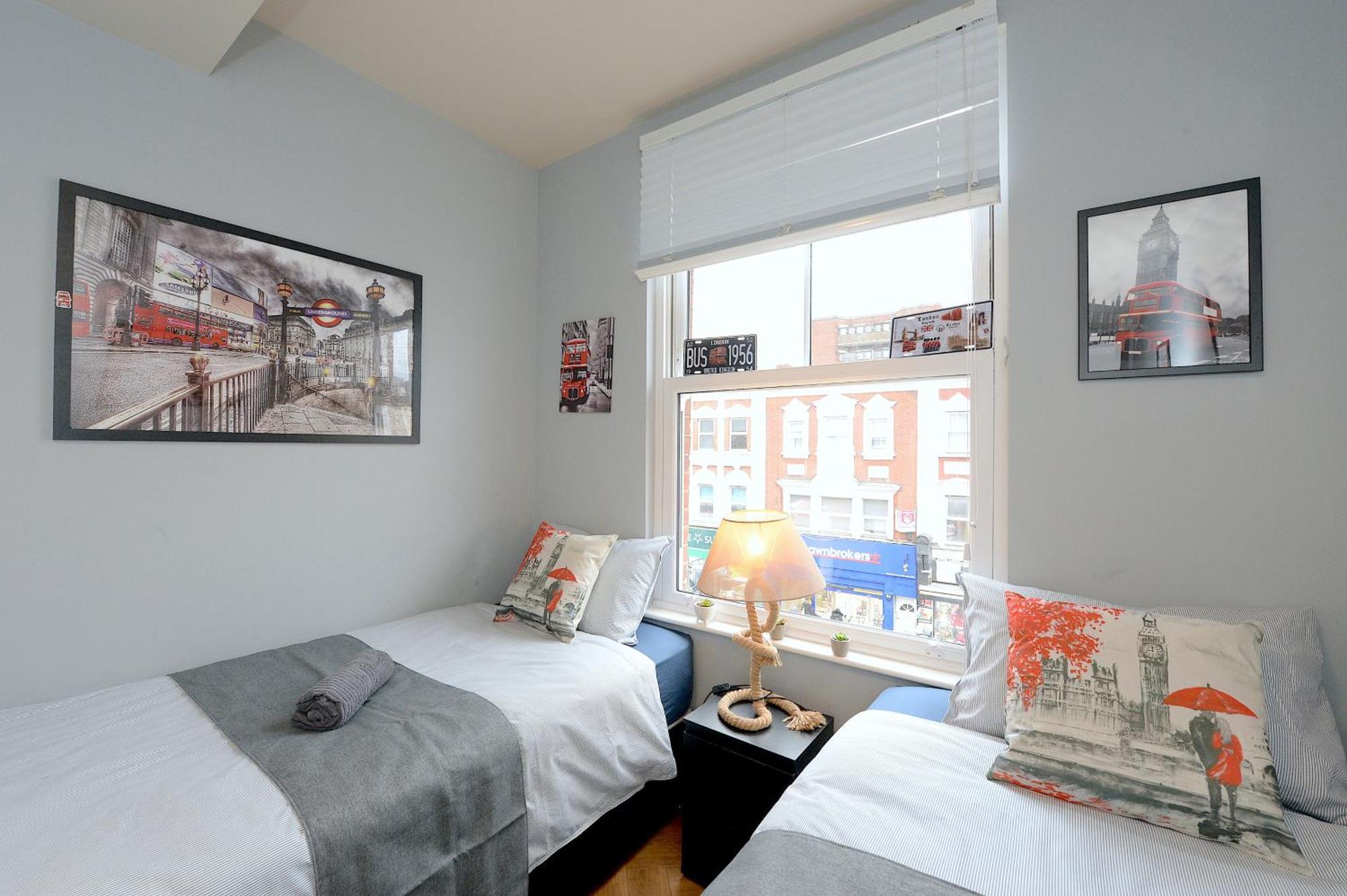 2 Bedroom Flat In Wood Green Piccadilly Line London Kültér fotó