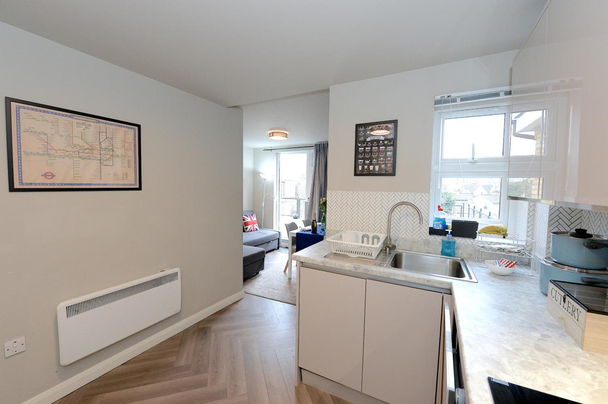 2 Bedroom Flat In Wood Green Piccadilly Line London Kültér fotó